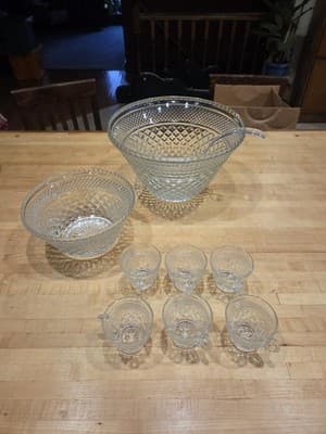 Vintage Anchor Hocking Wexford Glass Punch Bowl Set 18 Cups Hooks Ladle Base