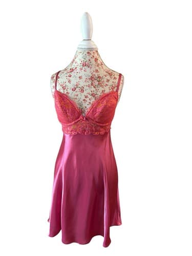 Victoria’s Secret Chemise Medium Pink Shiny Satin Padded Cups Lingerie Nighty
