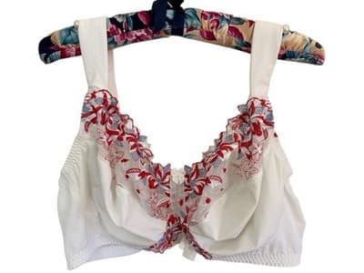 BEAUTIFUL CURVE MUSE White & Red Embroidered Flowers Bra 46DD Plus Sized Volup