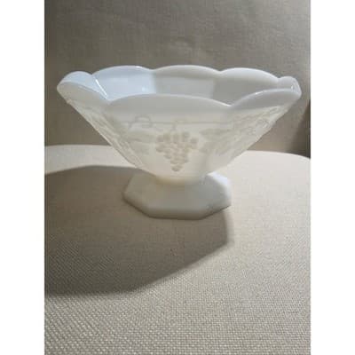Vintage Anchor Hocking Milk Glass Pedestal Fruit Bowl. Non-stippled Background