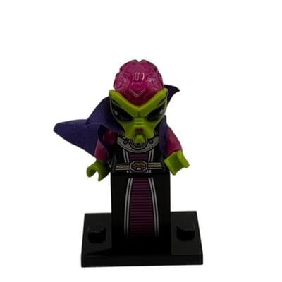 Brand New LEGO Series 8 Minifigures 8833 - Alien Villainess