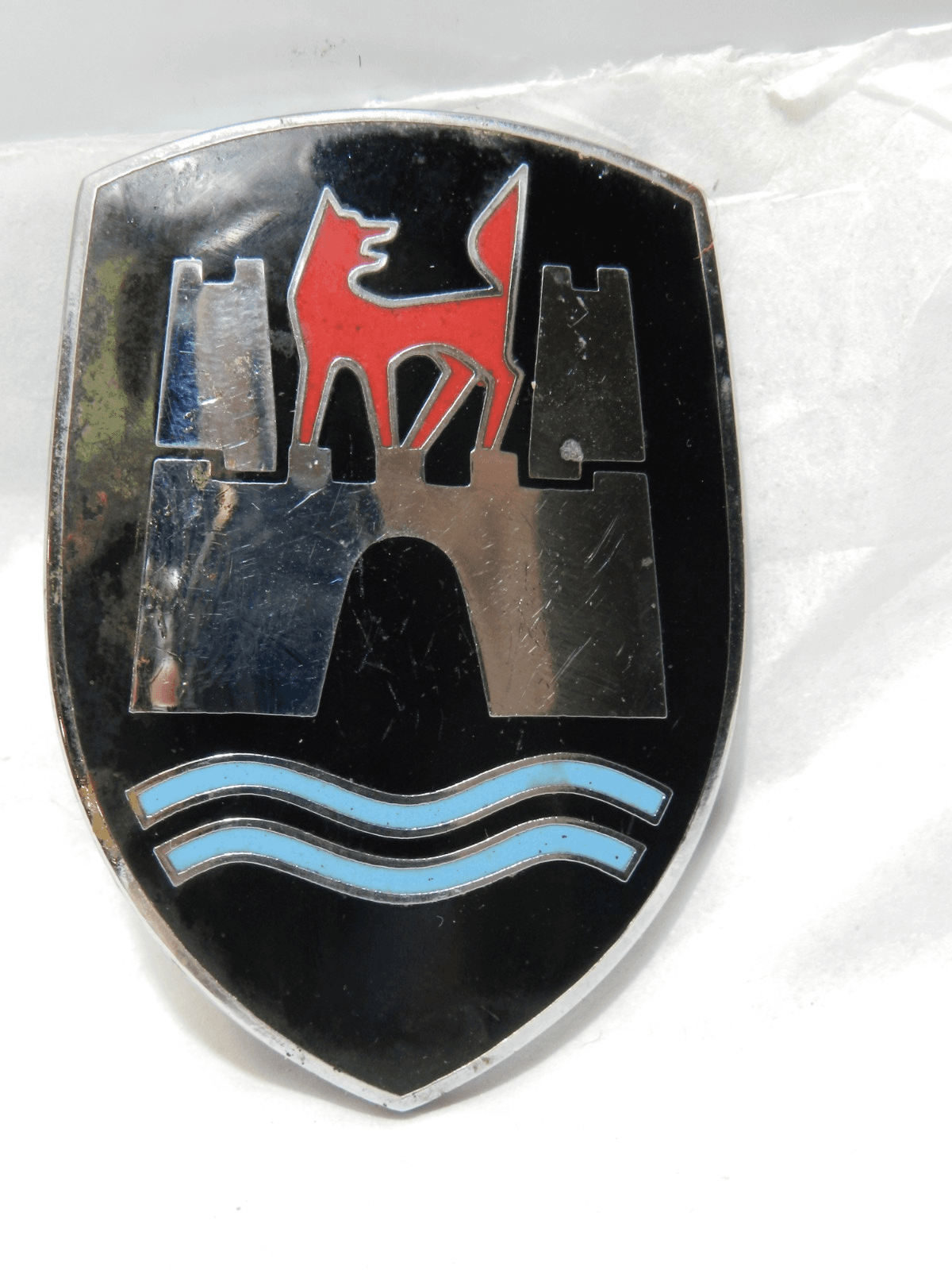 Vintage Volkswagen VW Wolfsburg Crest Hood Emblem Beetle (B5JJ?