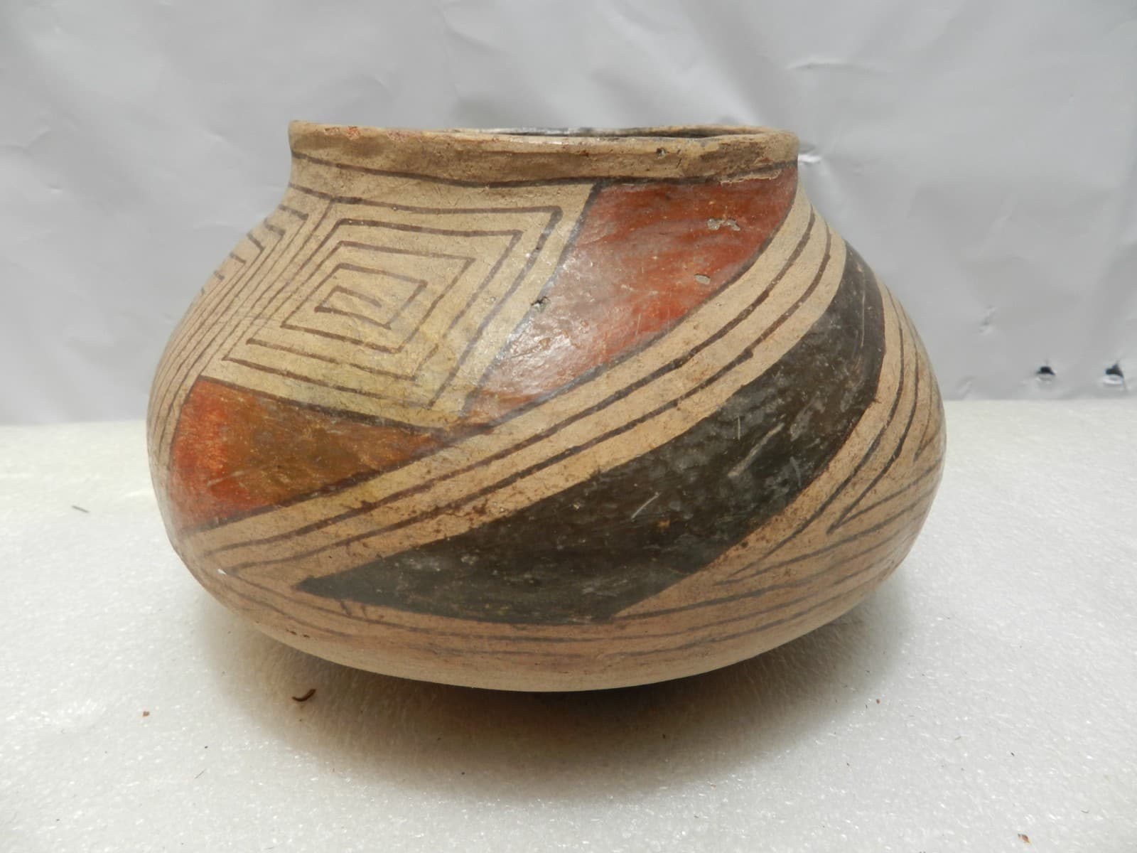 Pre-Columbian Casas Grandes Ramos Polychrome Pottery Jar / Olla 1150 to 1450 CE
