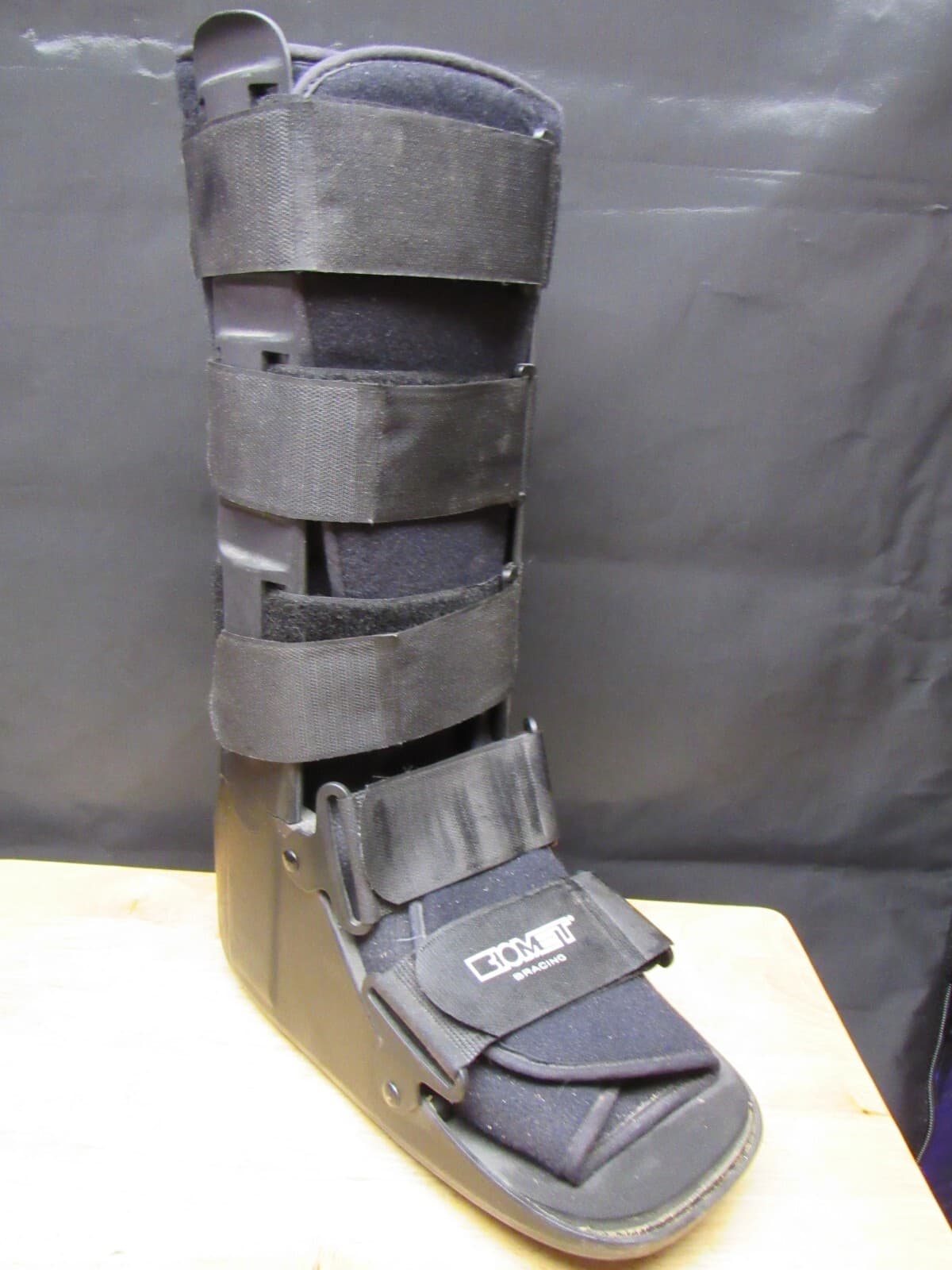 Biomet Bracing Boot Medium Brace Fracture Ankle Adjustable Straps (J)