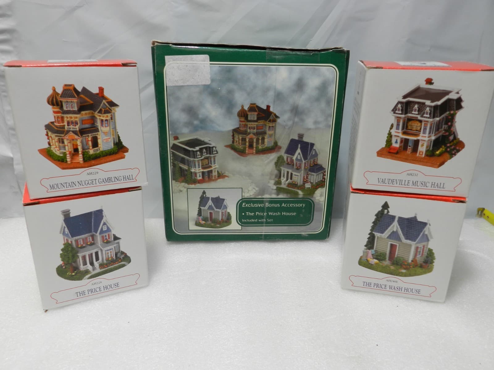 Liberty Falls Village Vaudeville Music Hall Mt Nugget Price Wash House PriceE83J