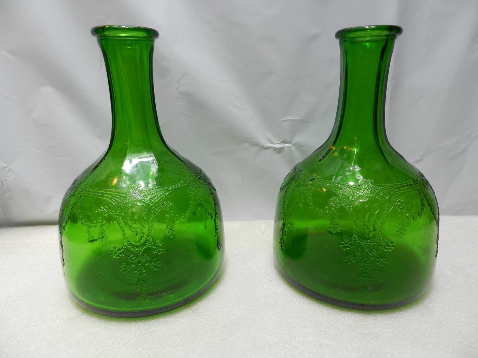 2 Vintage Vinegar Bottle Depression Glass Cameo Ballerina Whitehouse 30's C61J