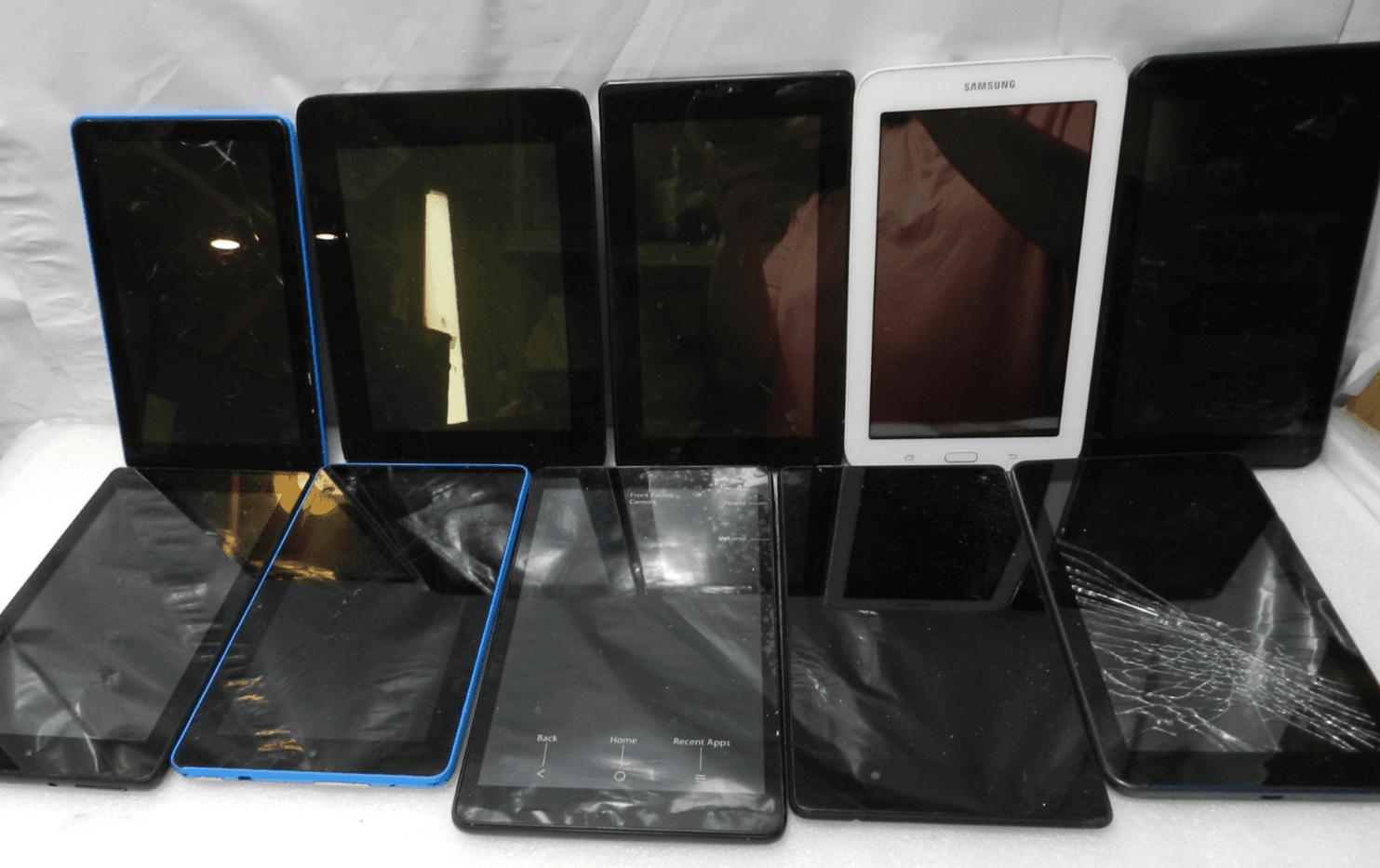 10 Tablets Assorted 8” RCA Samsung Onn Amazon Nexus Emerson (E87J)