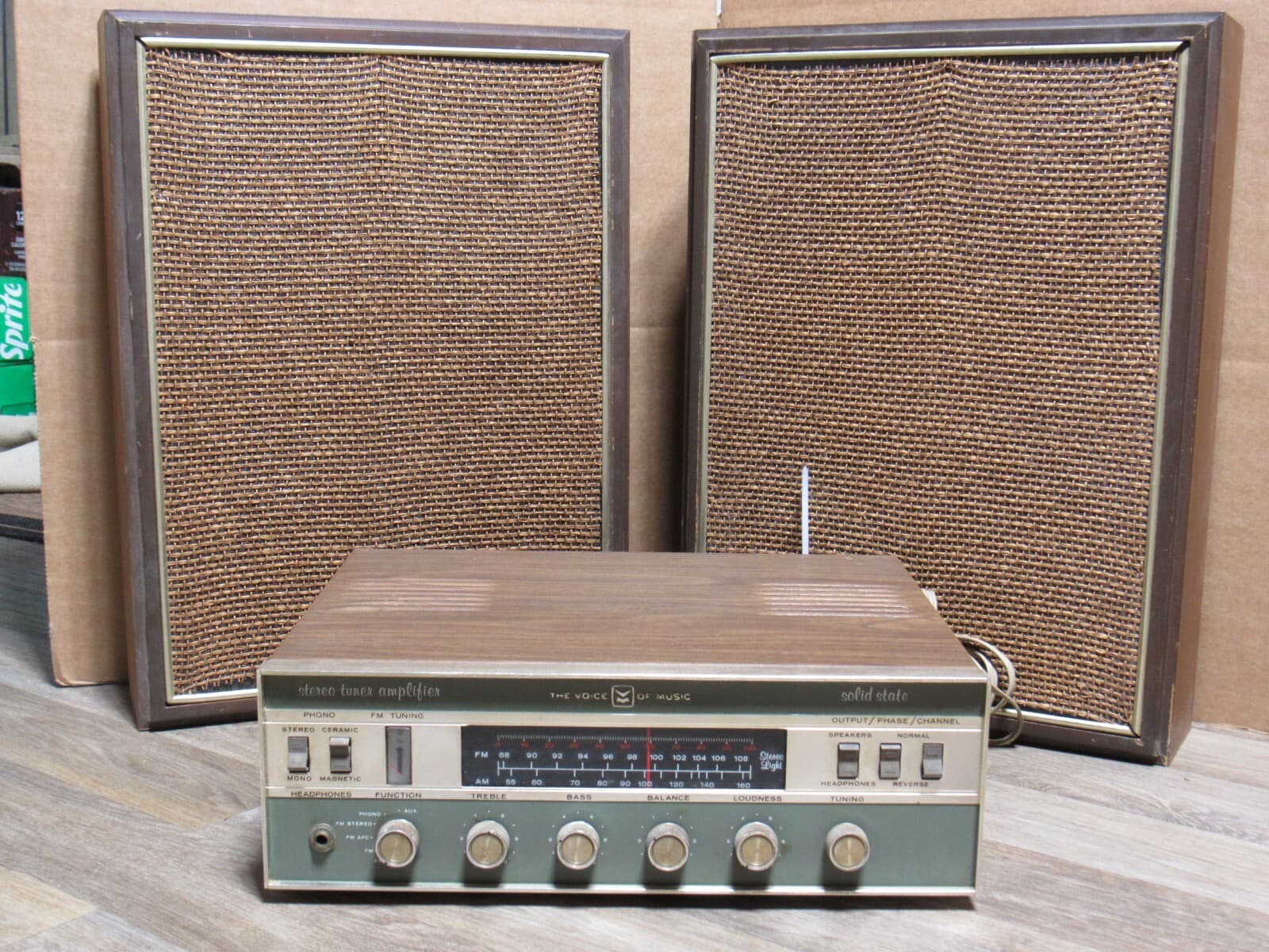Vtg Solid State The Voice Of Music Stereo Tuner Amplifier Model 1484-2 Speakers