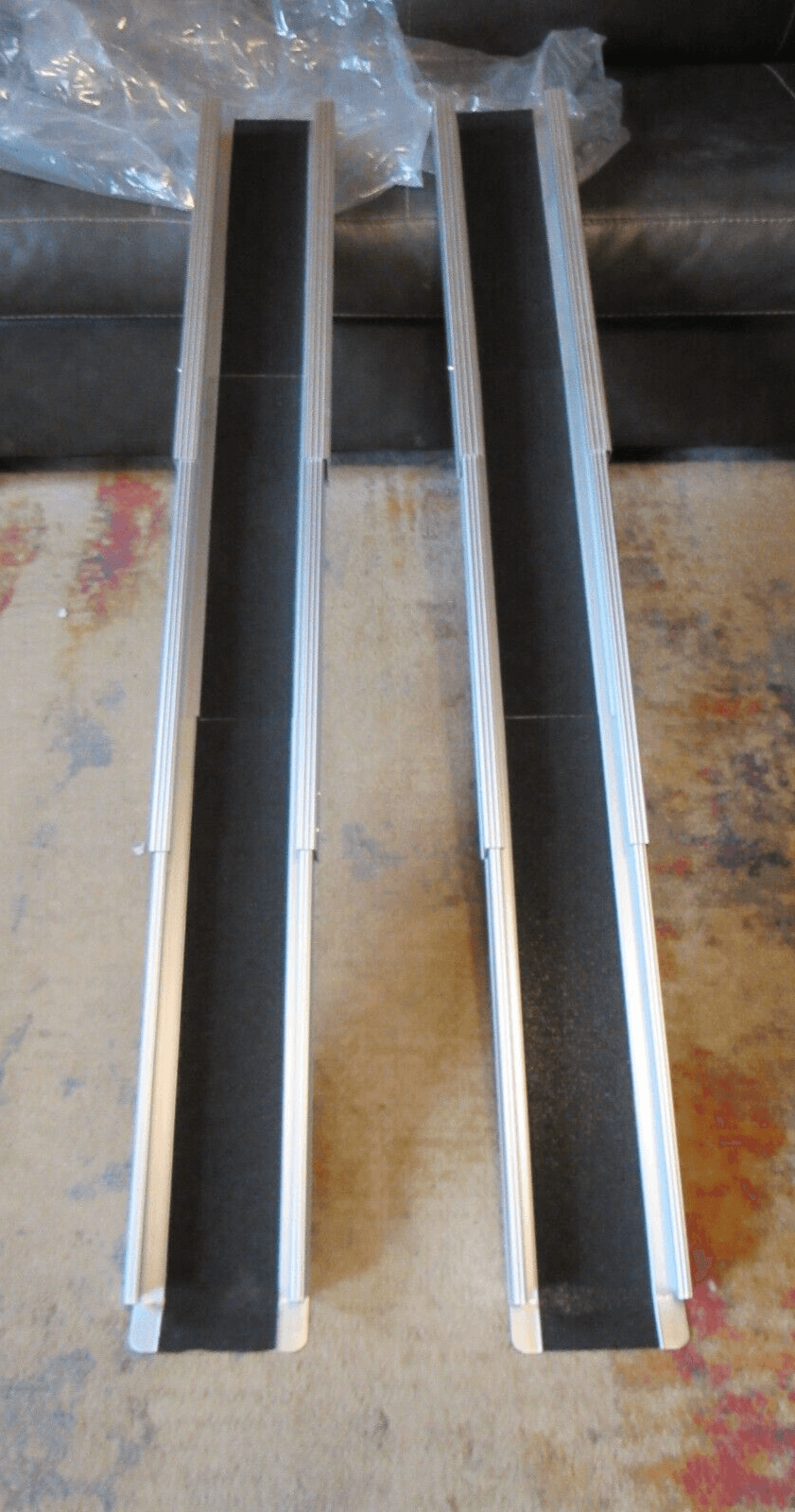 Portable Wheelchair Ramps 600 lb Capacity Adjustable up to 4 Feet Long (O12M)
