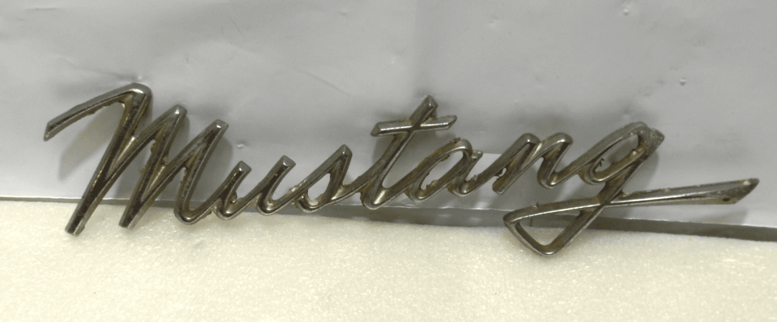 1969-1973 Ford Mustang Emblem Badge Fender C9ZB-16098-A OEM Vintage Chrome (B22J
