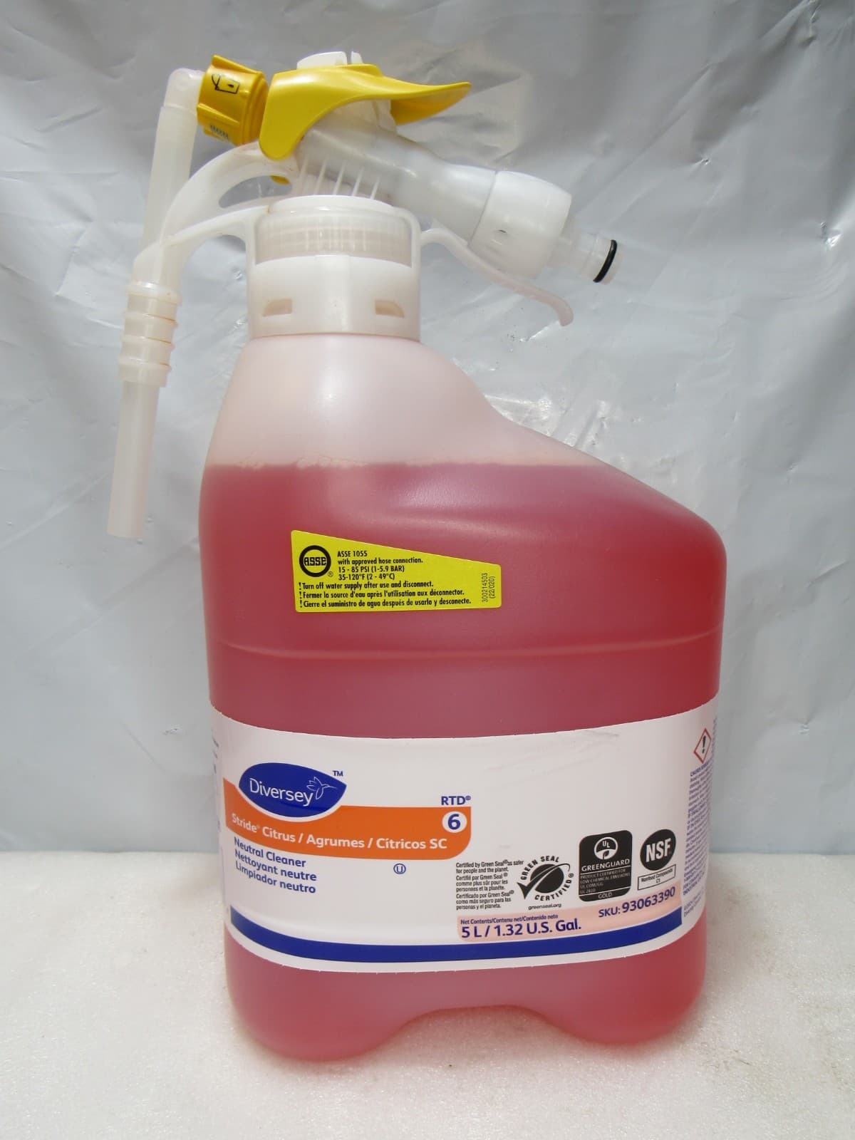 DIVERSEY DVO93063390 Neutral Cleaner, Stride Citrus, 1.32 Gallon, Orange G32K