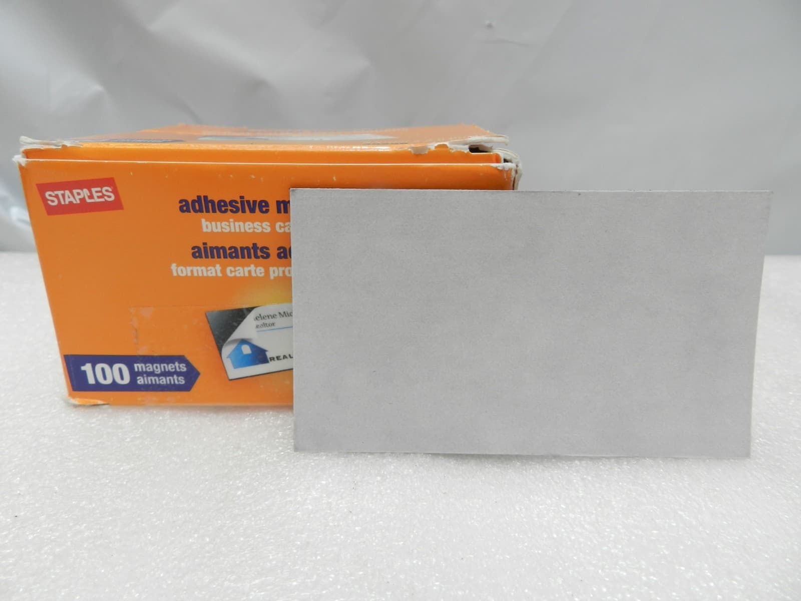 Staples Business Card Size Adhesive Magnets 2"x3.5" (5.1x8.9cm) 100ct 39298 F1K
