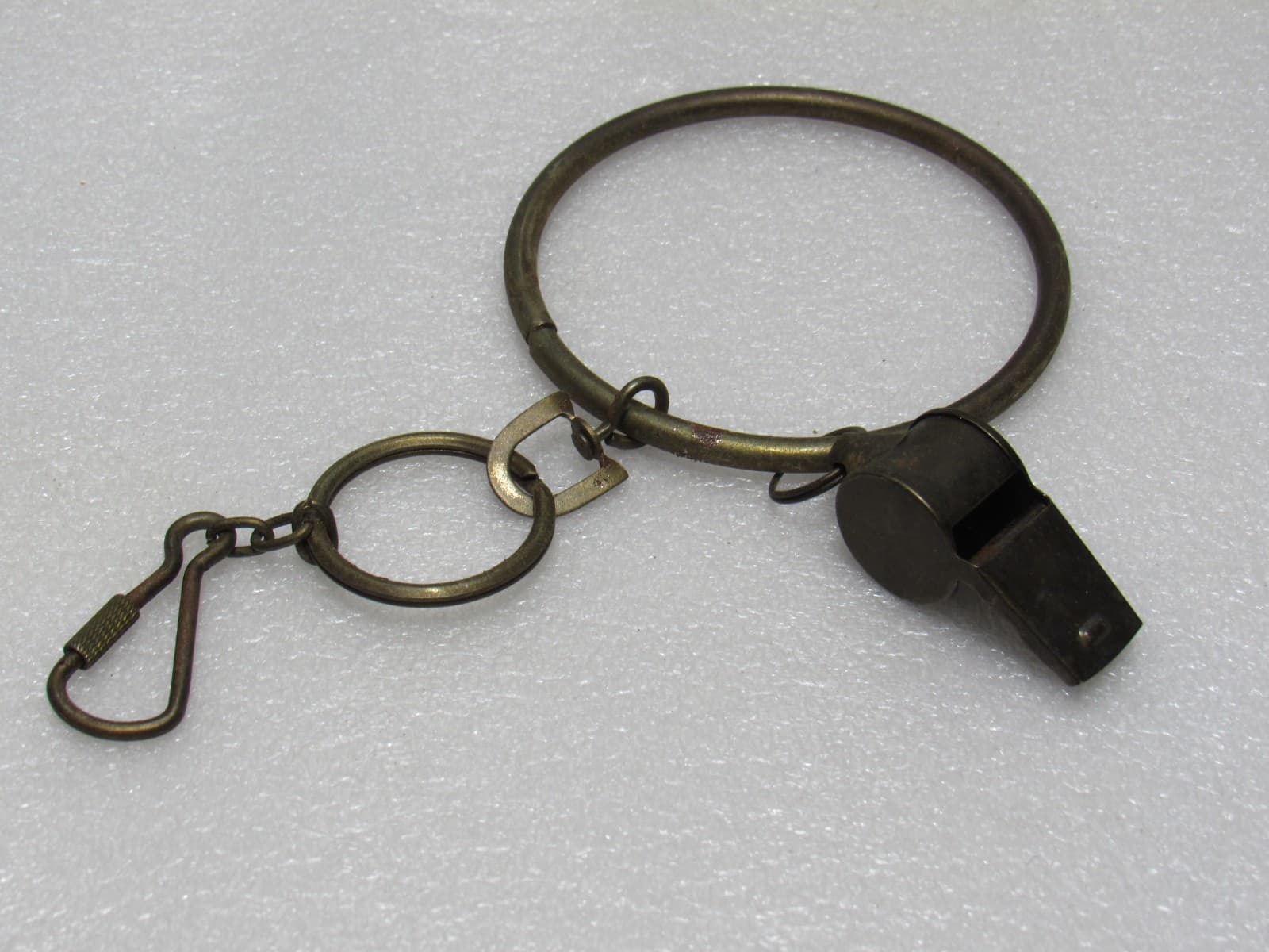 Vintage Police Security Brass Whistle with Wrist Ring and Clip (V61JJ)