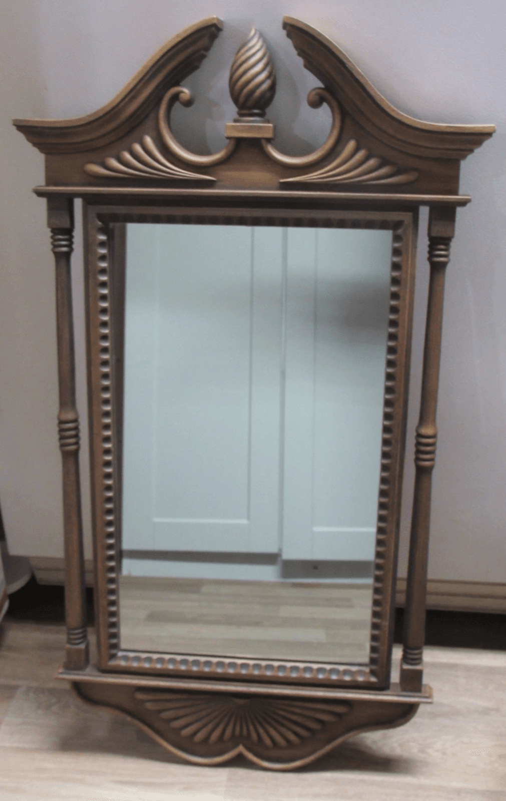 Colonial Style Wall Mirror BURWOOD 1972 Vintage #0355 Columns Split Pediment Y71