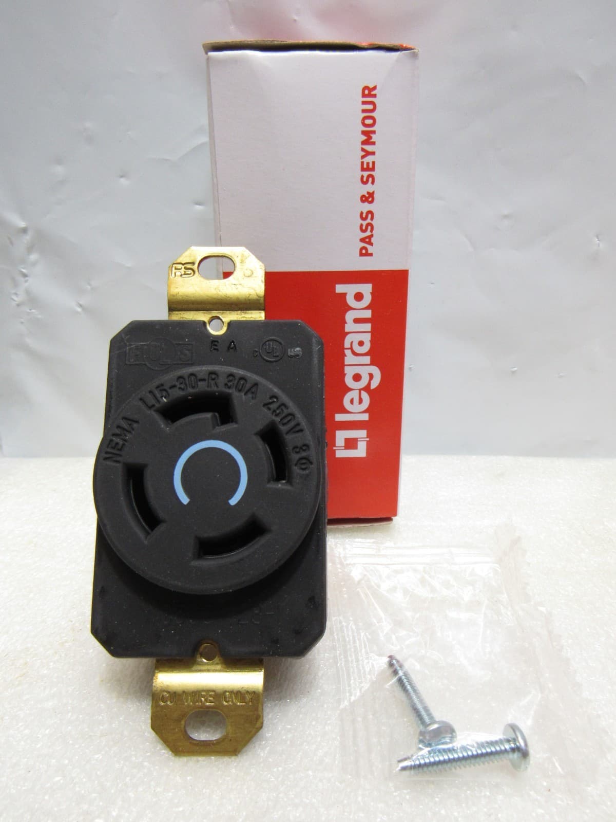 Pass & Seymour L1530-R Turnlok Receptacle 30 Amp 250V 3P 4W NEMA L15-30R C78M
