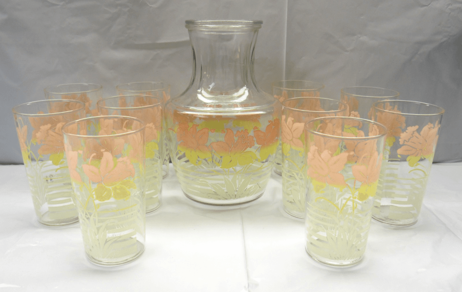 Vintage Anchor Hocking Daffodil Carafe w/Glass Lid and 10 Glasses Tumblers K47JJ