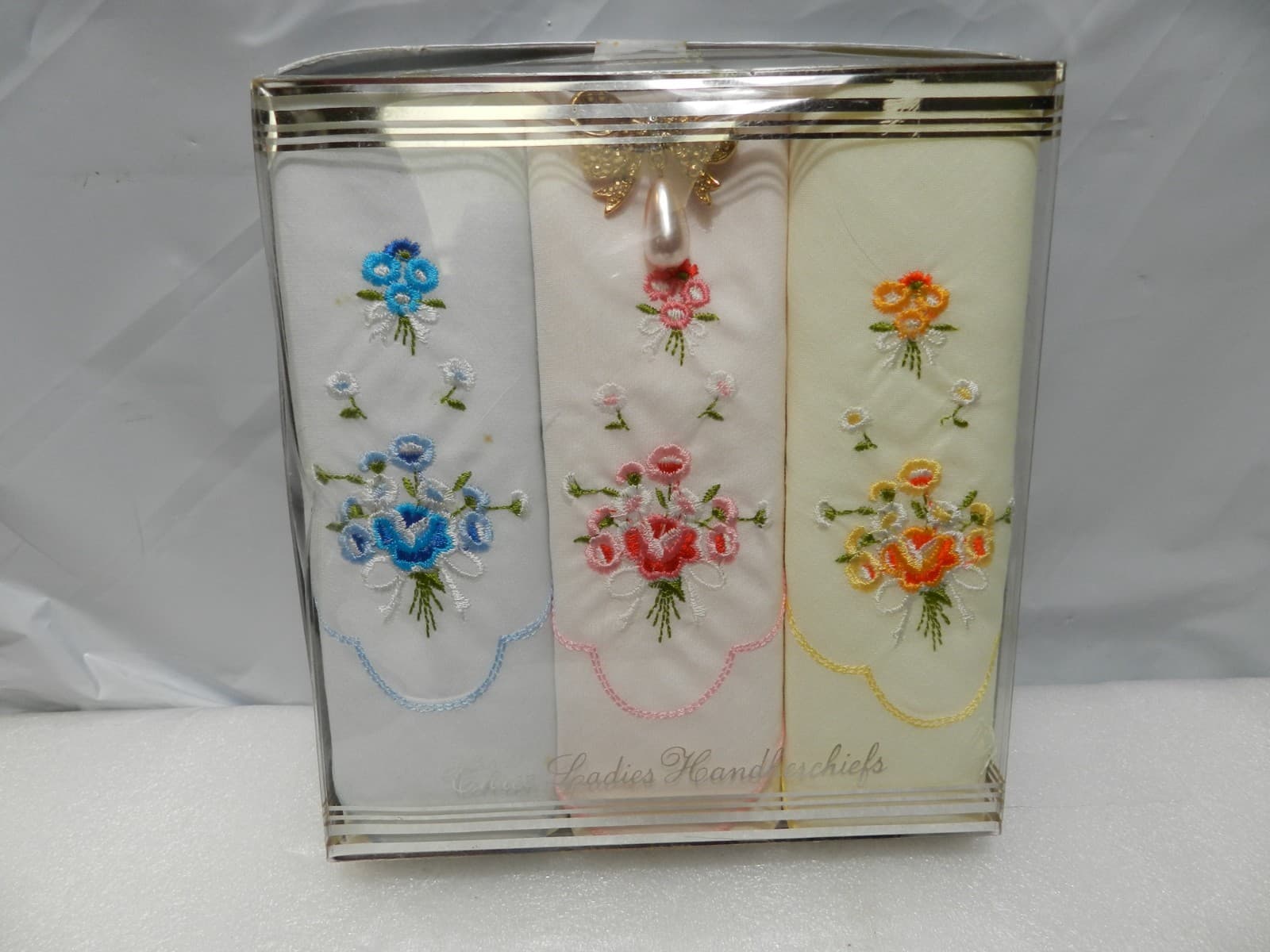 Vintage (3) Floral Embroidered Pretty Ladies Handkerchiefs Pink Yellow Blue F21J