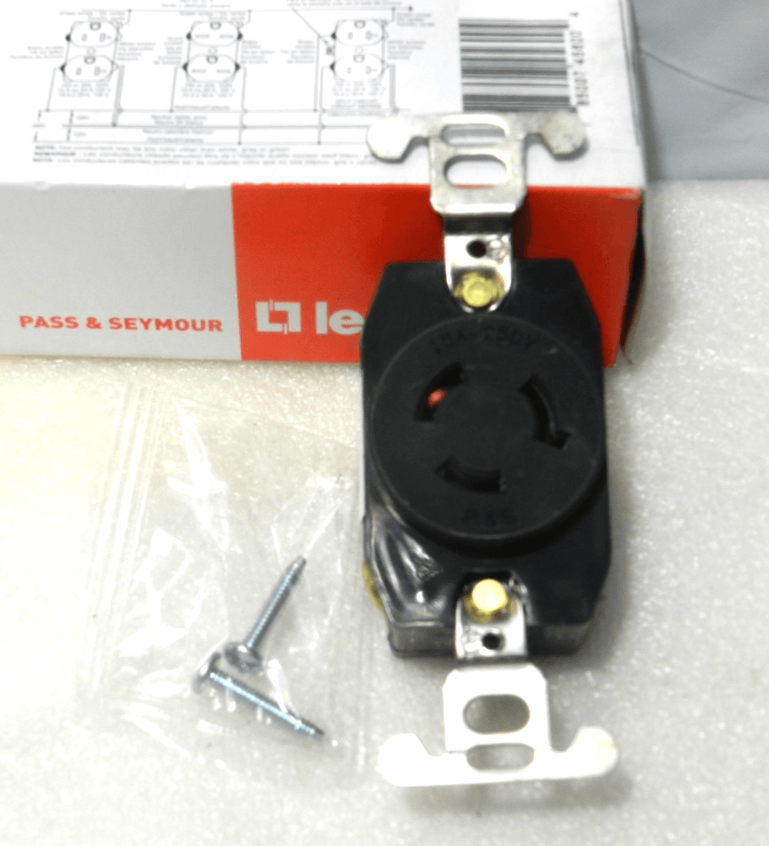 Pass & Seymour Legrand 4560 NEMA L6-15R 15 Amp 250 Volt Turnlok Receptacle (C94