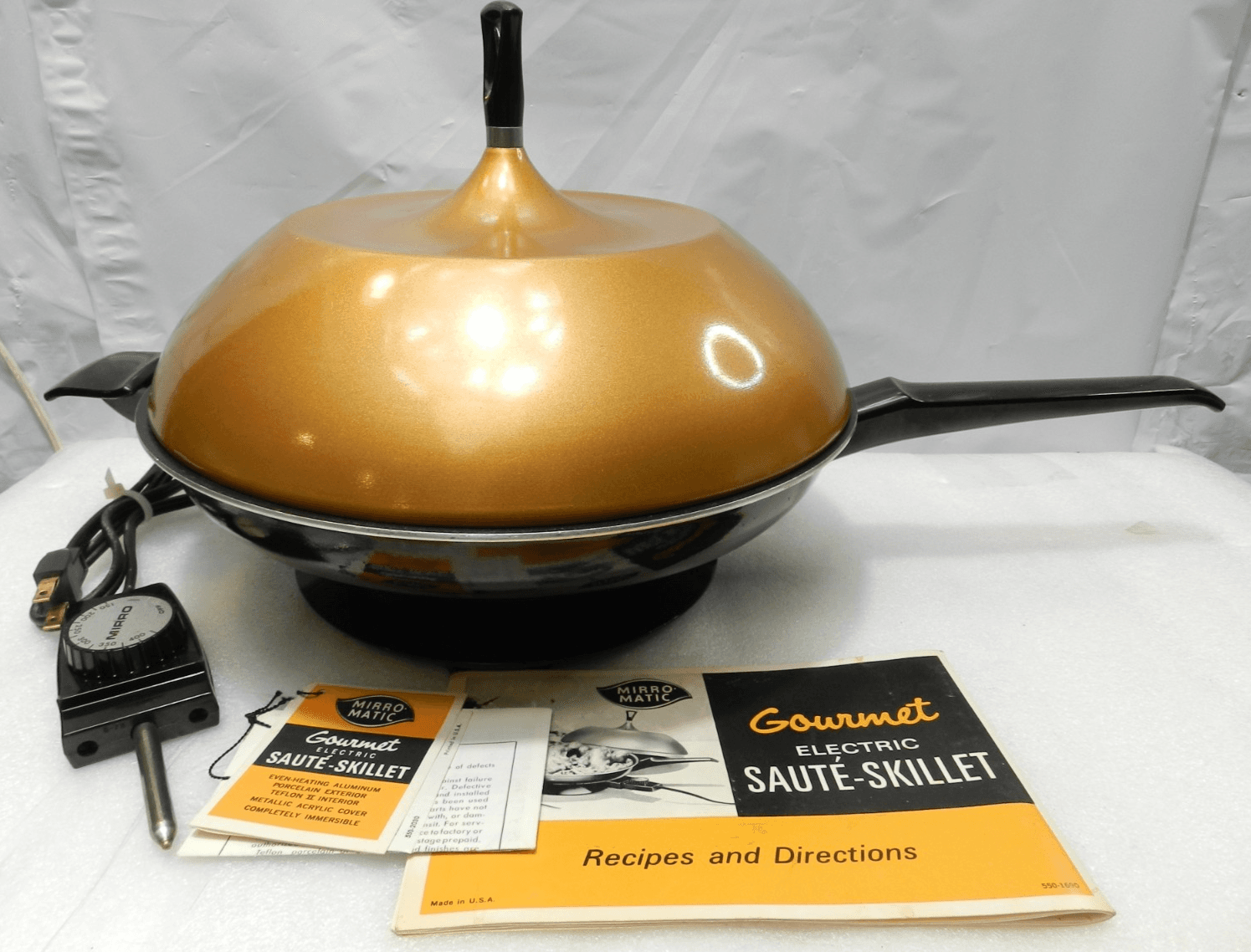 Vintage Retro Mirro Matic Gourmet Electric Saute Skillet Model M-0354-35 (F39J)