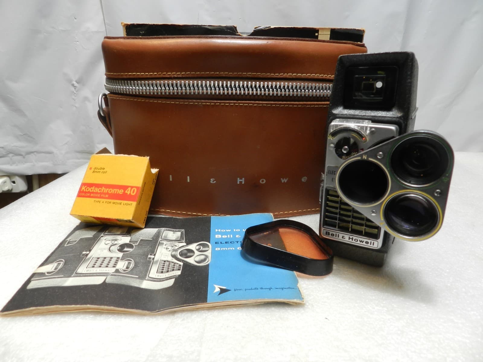 Vintage Bell & Howell Electric Eye with 3-Lens Turret 8mm Movie Camera (D6JJ)