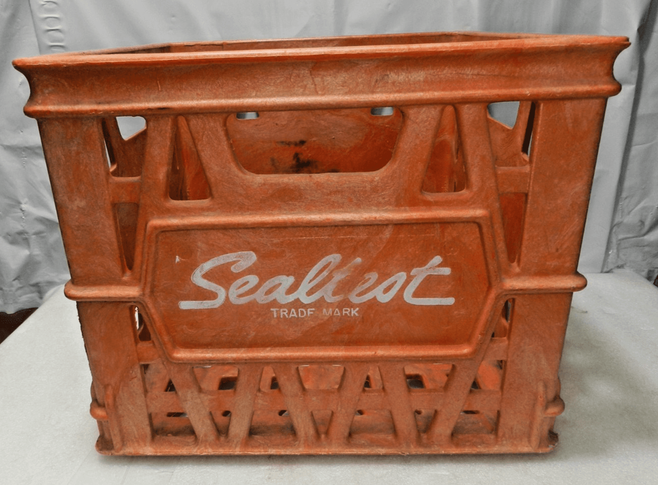 Vintage Sealtest Milk Crate Amoco Structo-Cell Chicago ILL-13”x13”x11” (L42J)