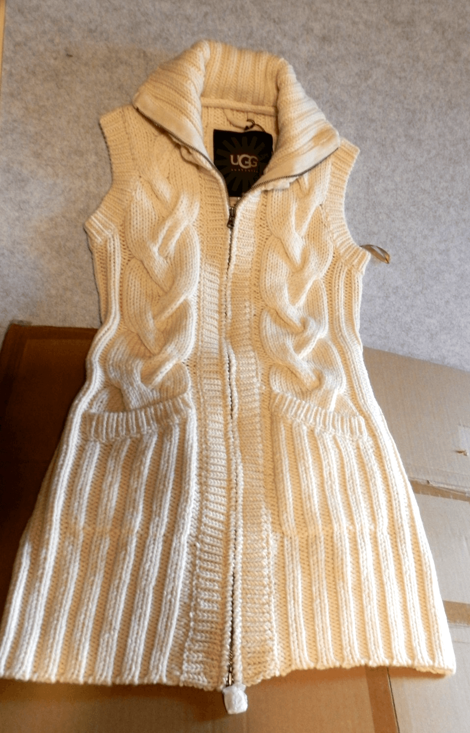 NWT UGG Bailey Cable Knit Sleeveless Long Zip Up Sweater Large Cream (H27K)