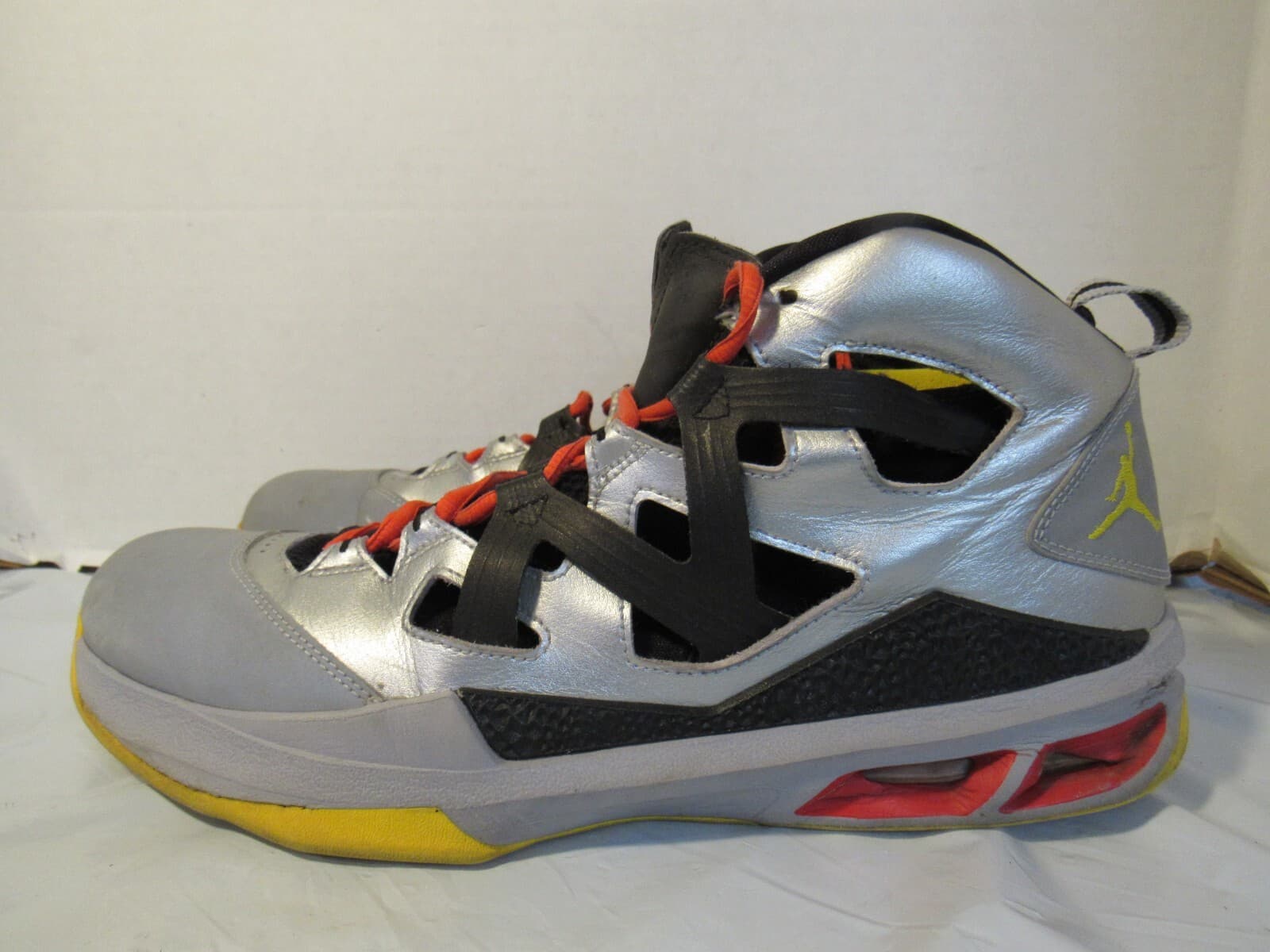 Nike Mens Size 12 Jordan Melo M9 551879-027 Silver Basketball Sneakers H12K