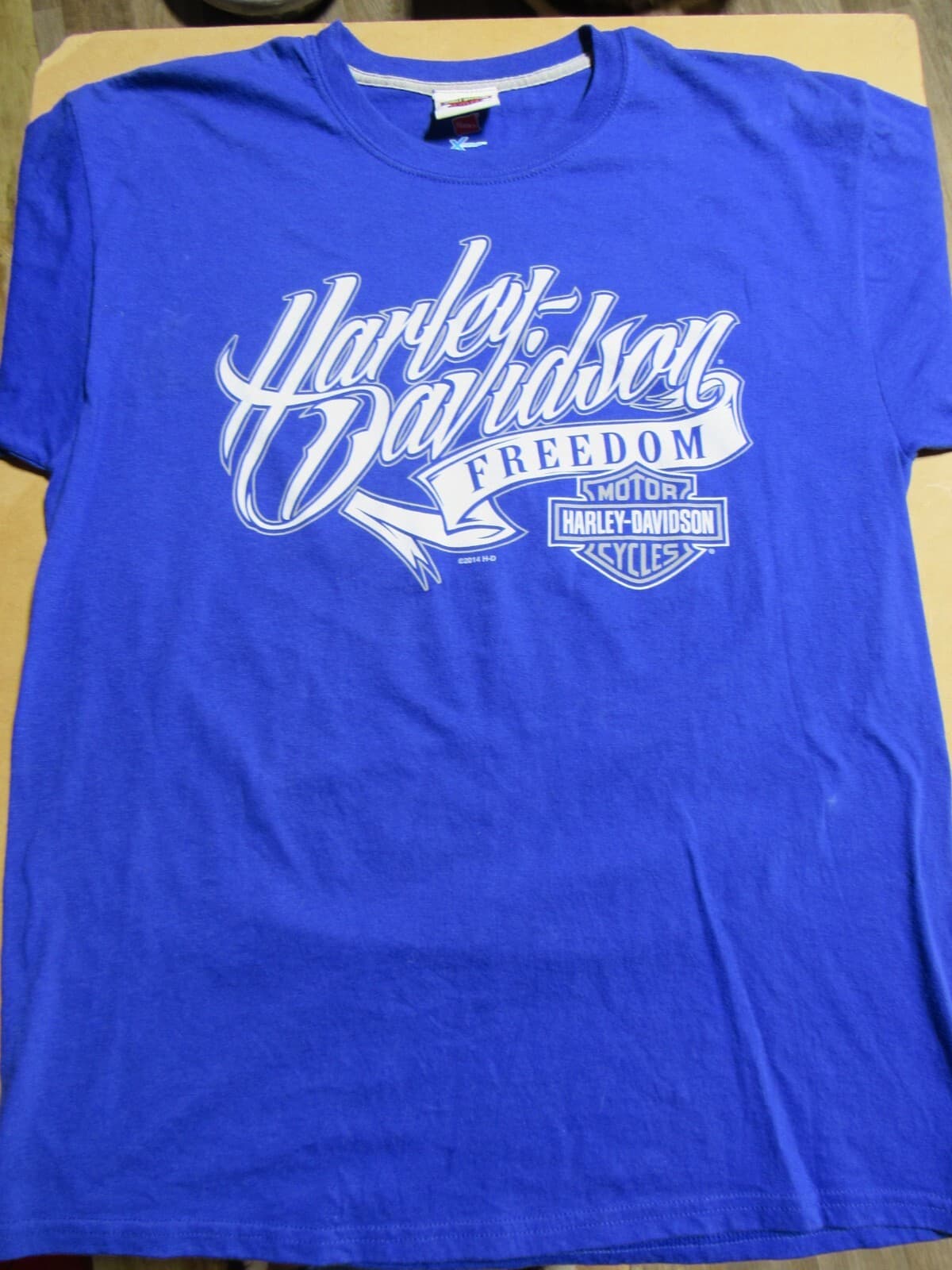 Harley Davidson T-Shirt Men’s Medium Freedom 2014 Essex United Kingdom Blue O45J
