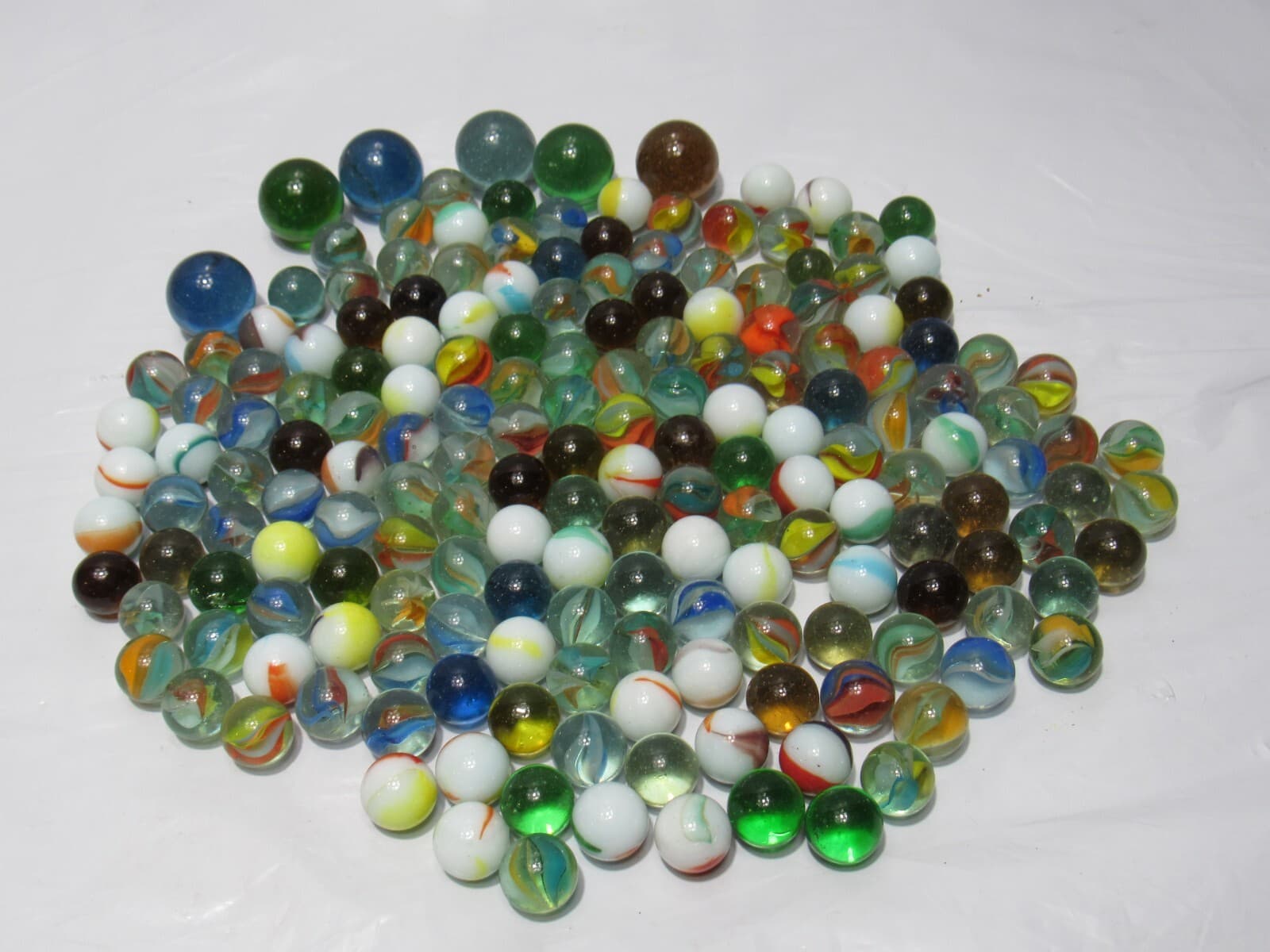 Lot Of 175+ Vintage Assorted Glass Marbles Mixed Colors (O55K)