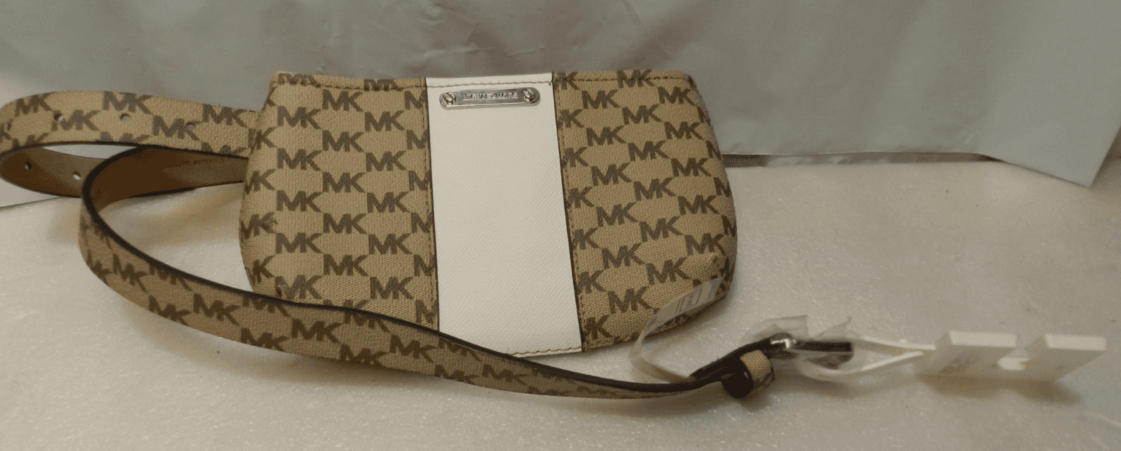Michael Kors Signature Logo Fanny/Hip Pack Belt Bag Large/XL Tan/White New (X4K)