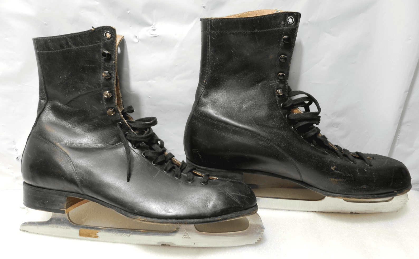 Vintage Pair Sheffield Steel Shamrock Leather Ice Skates Black 3403 (Z9J)