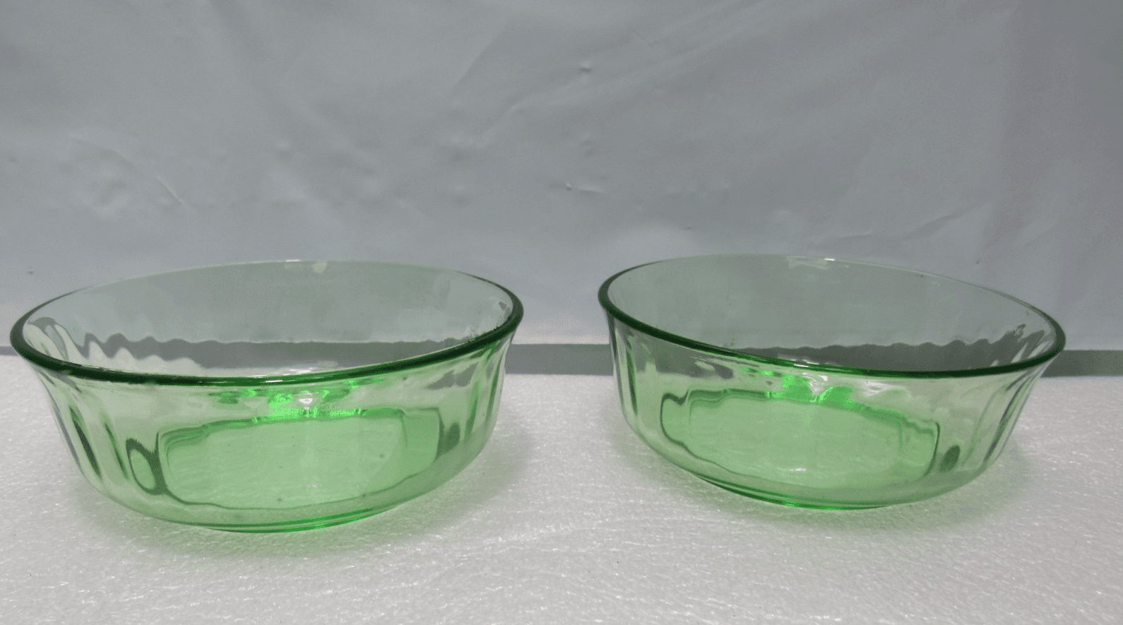 2 VTG Uranium Glass Small Bowl Ribbed Design, 4”x1.5” Fruit Dessert Bowls (S91JJ