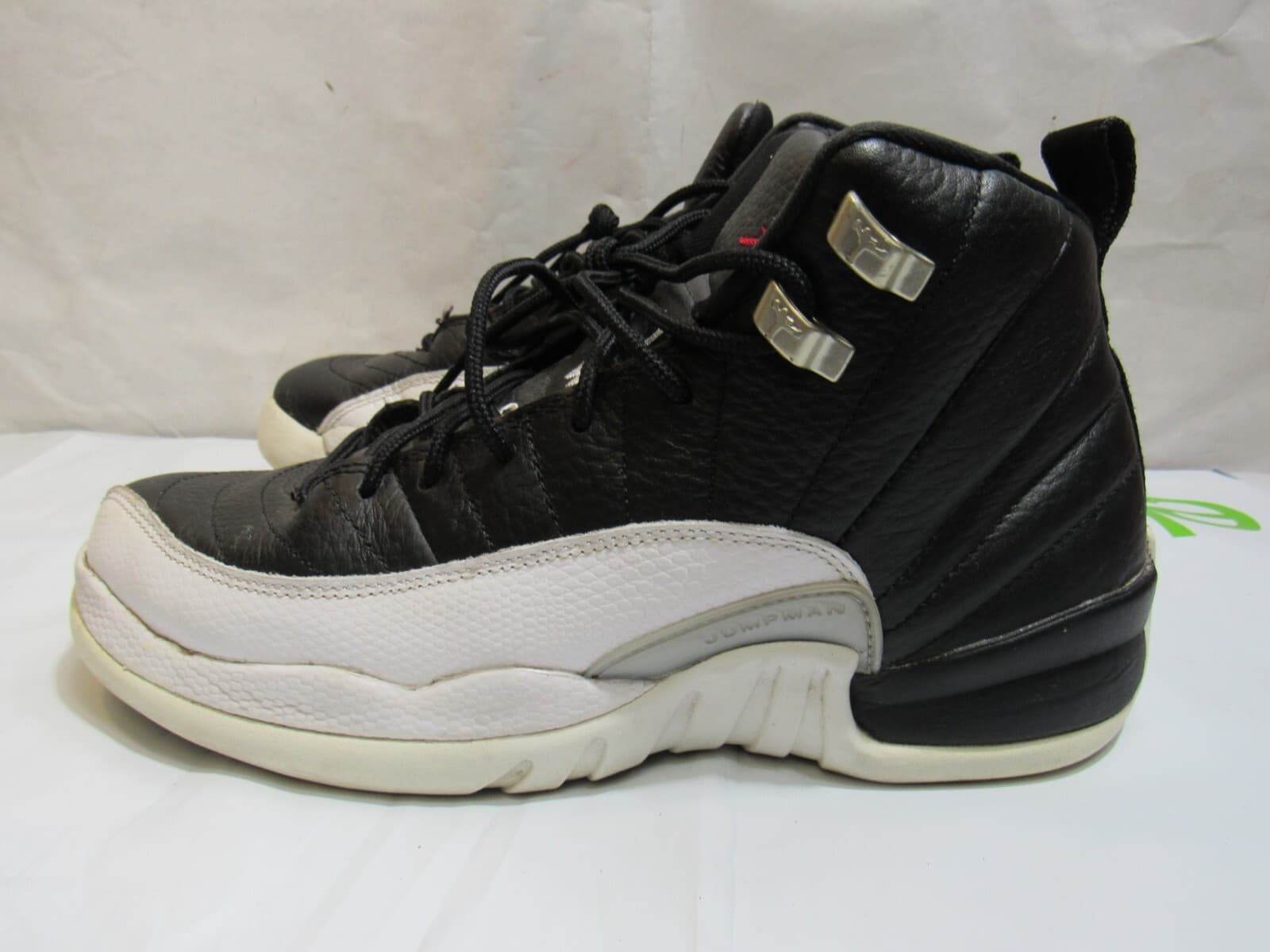 Nike Air Jordan 12 Retro Basketball Shoes Size 7Y Black White 153265-006 (K49K)