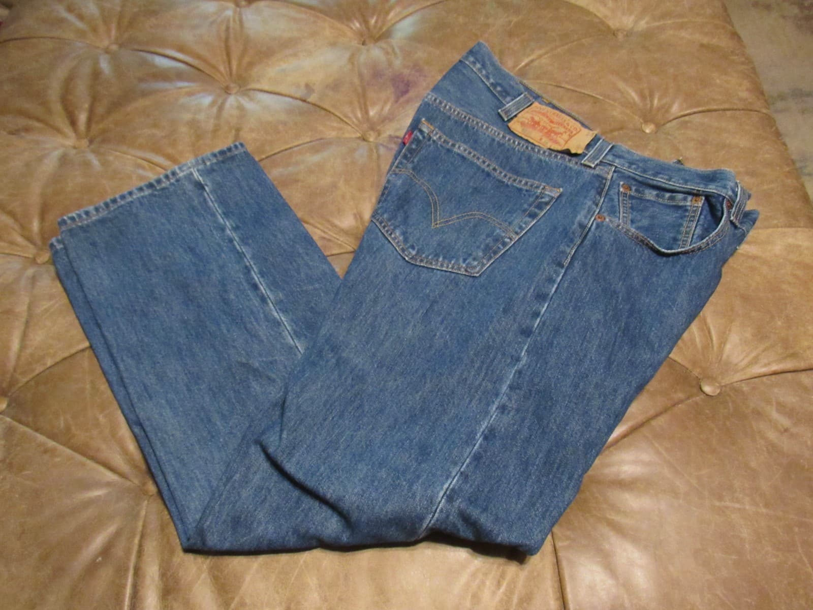 Vintage Levis 501 Jeans Button Fly Men’s 38x30 Straight Leg Red Tab (V99JJ)
