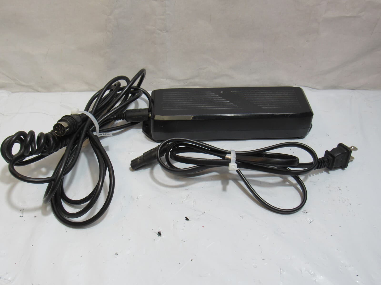 ZBPower AC/DC Adapter Class 2 Power Unit MODEL NO: ZB-H290020-B (J94K)