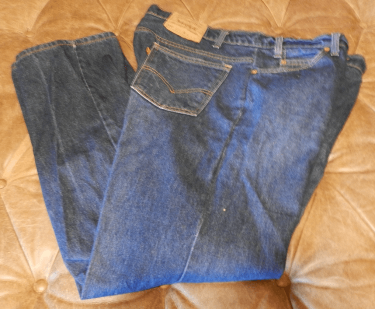 Vintage Levi’s 505 Reg. Fit Blank Orange Tab Men’s 42/30 Med. Dark (B84J)