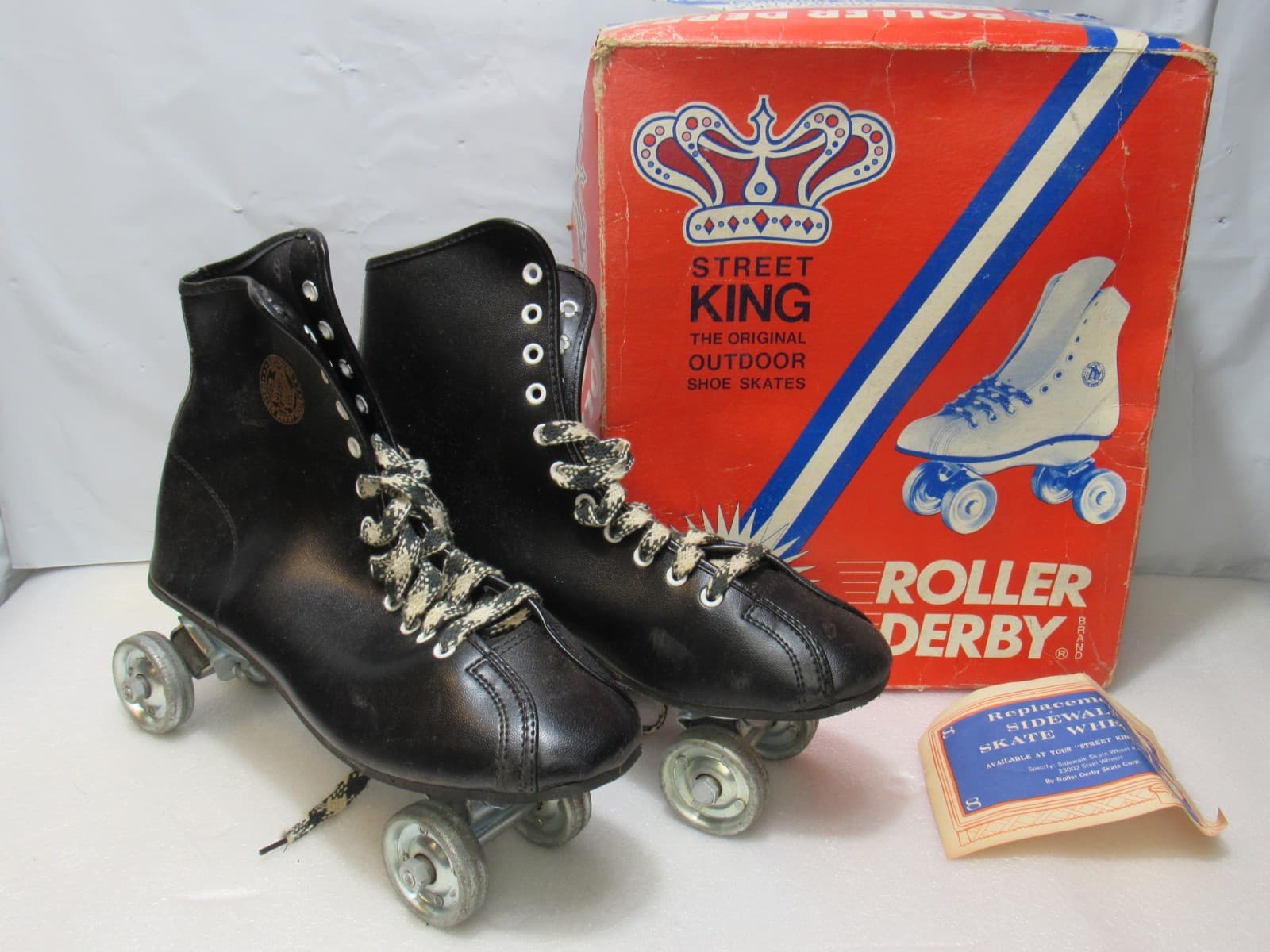 VINTAGE ROLLER DERBY STREET KING OUTDOOR Skates Black SIZE 8 Metal Wheels U45JJ