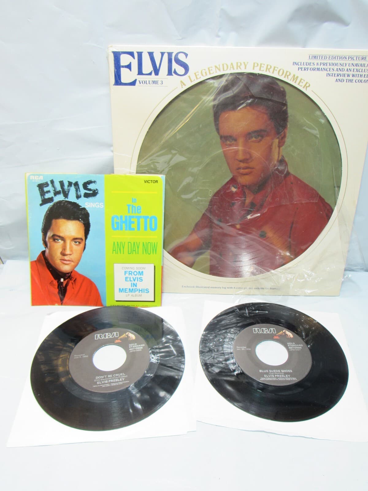 ELVIS PRESLEY Volume 3 Legendary Performer LP Picture Disc and 3 - 45's P3M