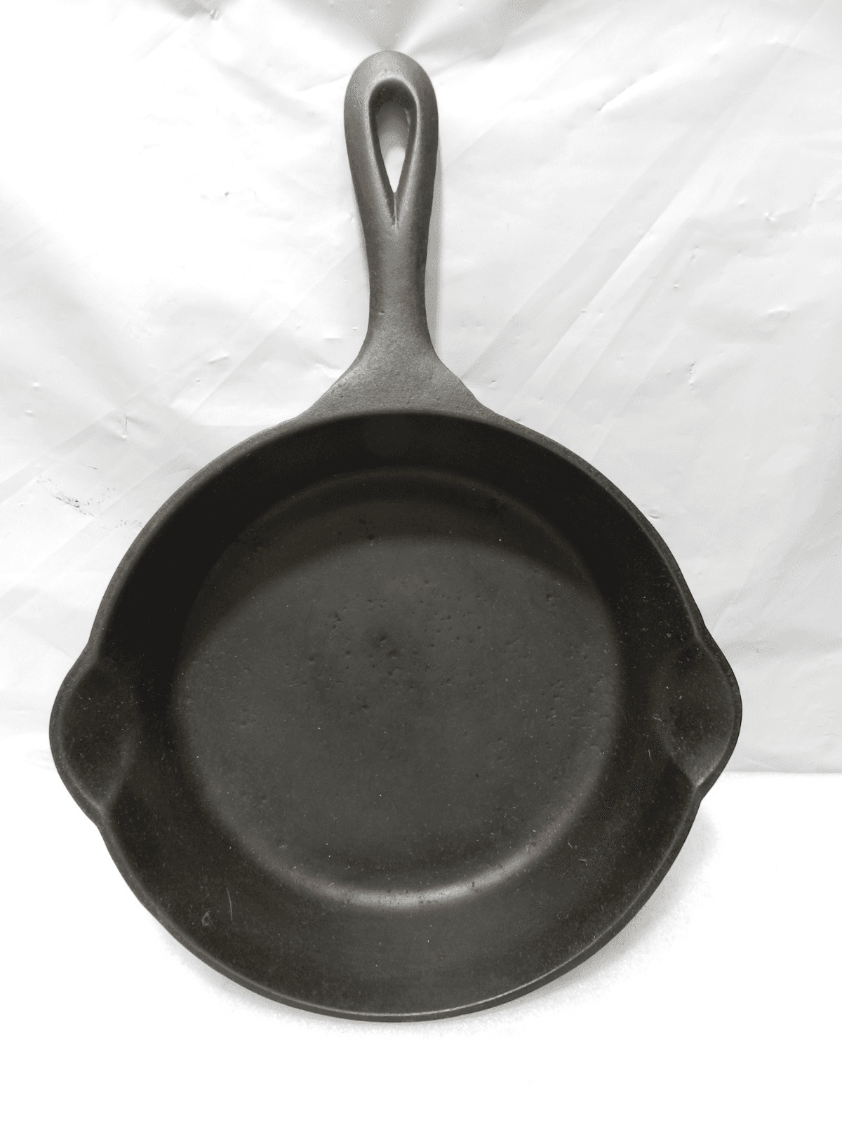 Vintage Lodge Cast Iron Skillet Frying Pan No. 5 8" Sits Flat (I28S)