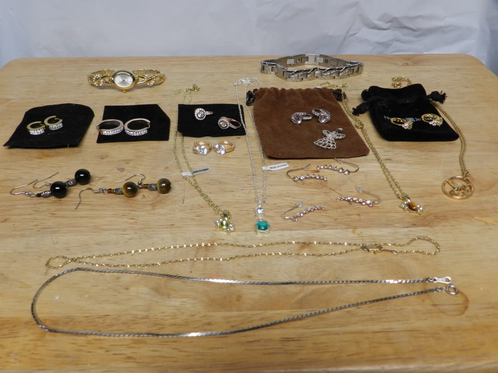 Fashion Jewelry Lot Earrings Necklace Bracelet Watch (K)