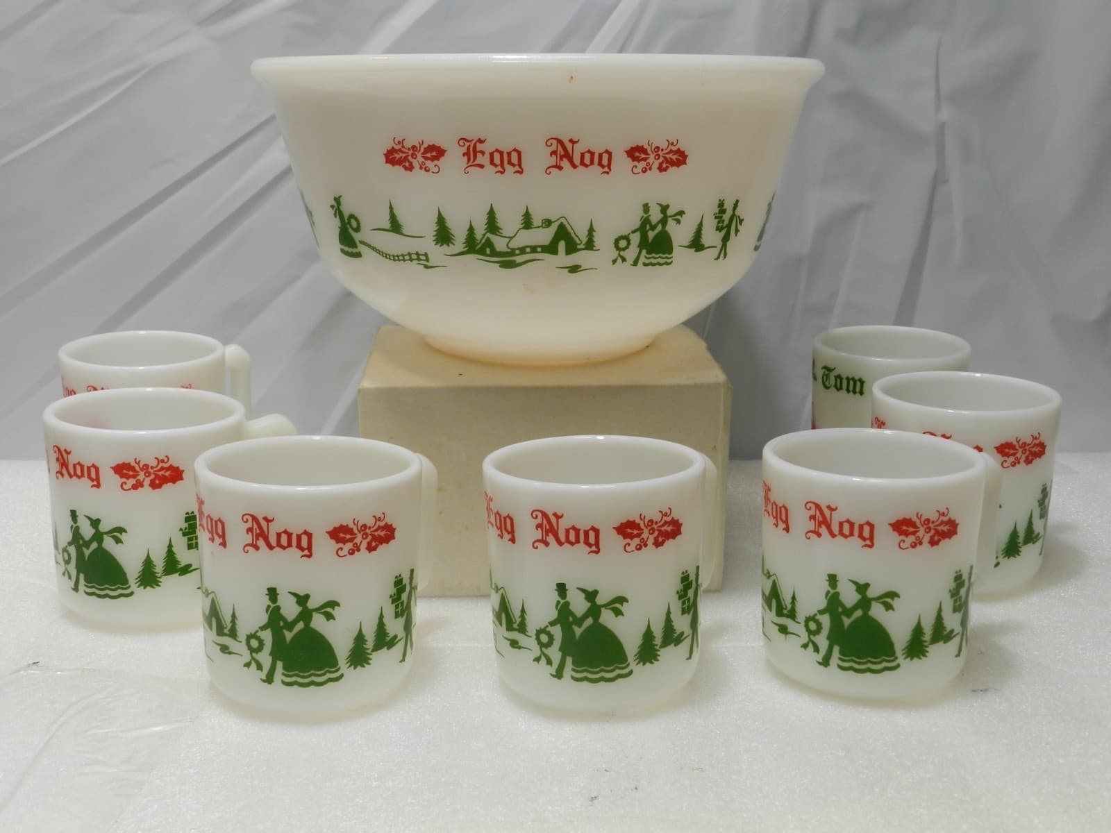 Vintage Hazel Atlas Milk Glass Christmas Egg Nog Set Punch Bowl And 7 Mugs E25J
