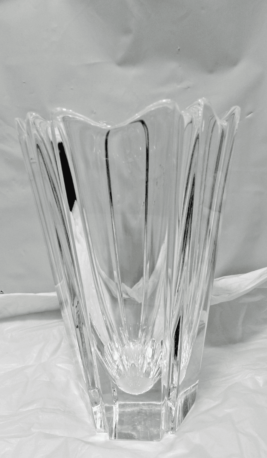 Swedish Orrefors Lead Crystal Corona Vase 7 5/8" LH 4384 Lars Hellsten (L97S)