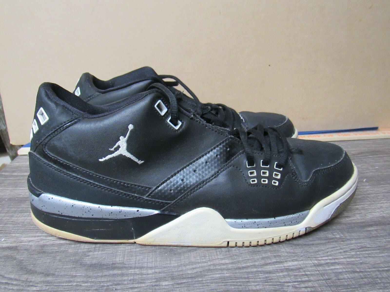 Nike Air Jordan Flight 23 Leather Black Silver 317820-011 Men’s size 11 (K)