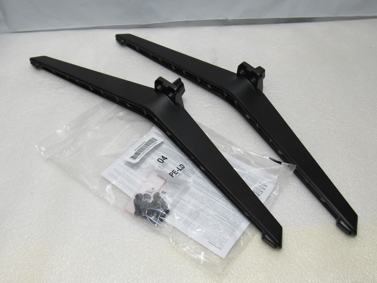 NEW OEM Vizio 86" TV Stand Set for Model V4K86C-0804 - New (T14M)