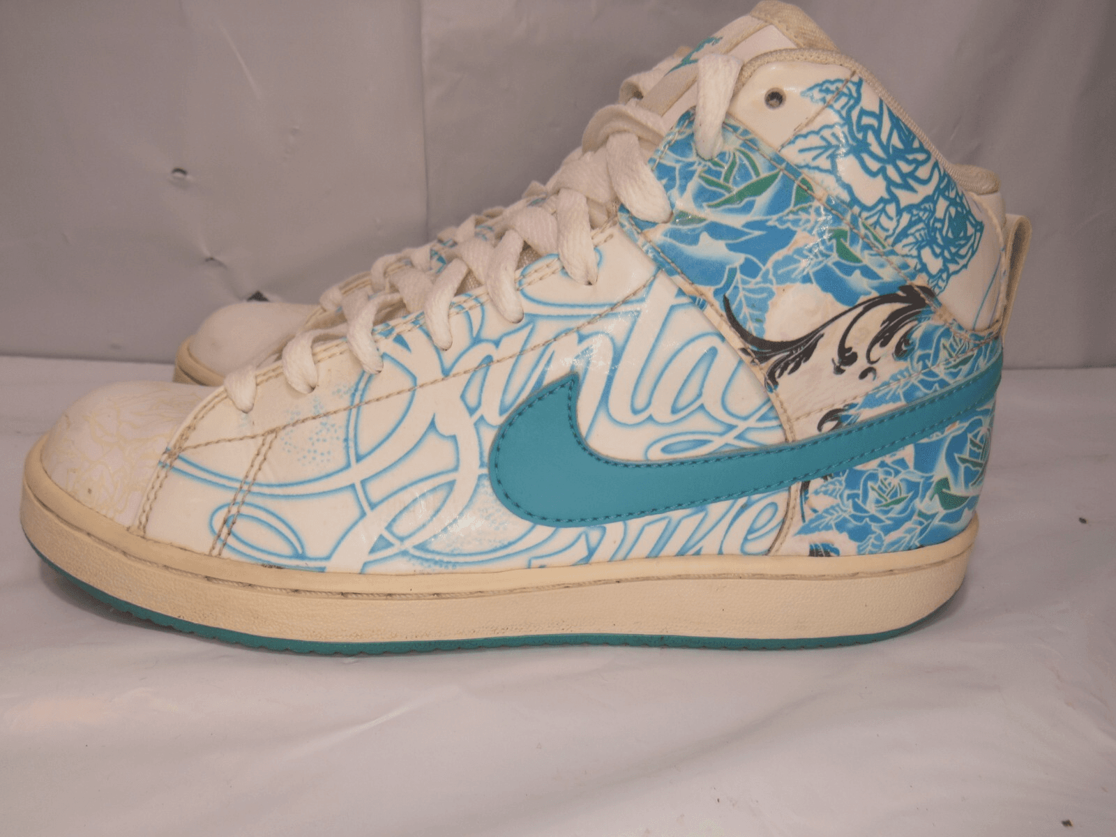Nike Santa Cruise SB Dunk 375732-131 Hi Top Women’s Premium Sneakers Sz 7 M Q30