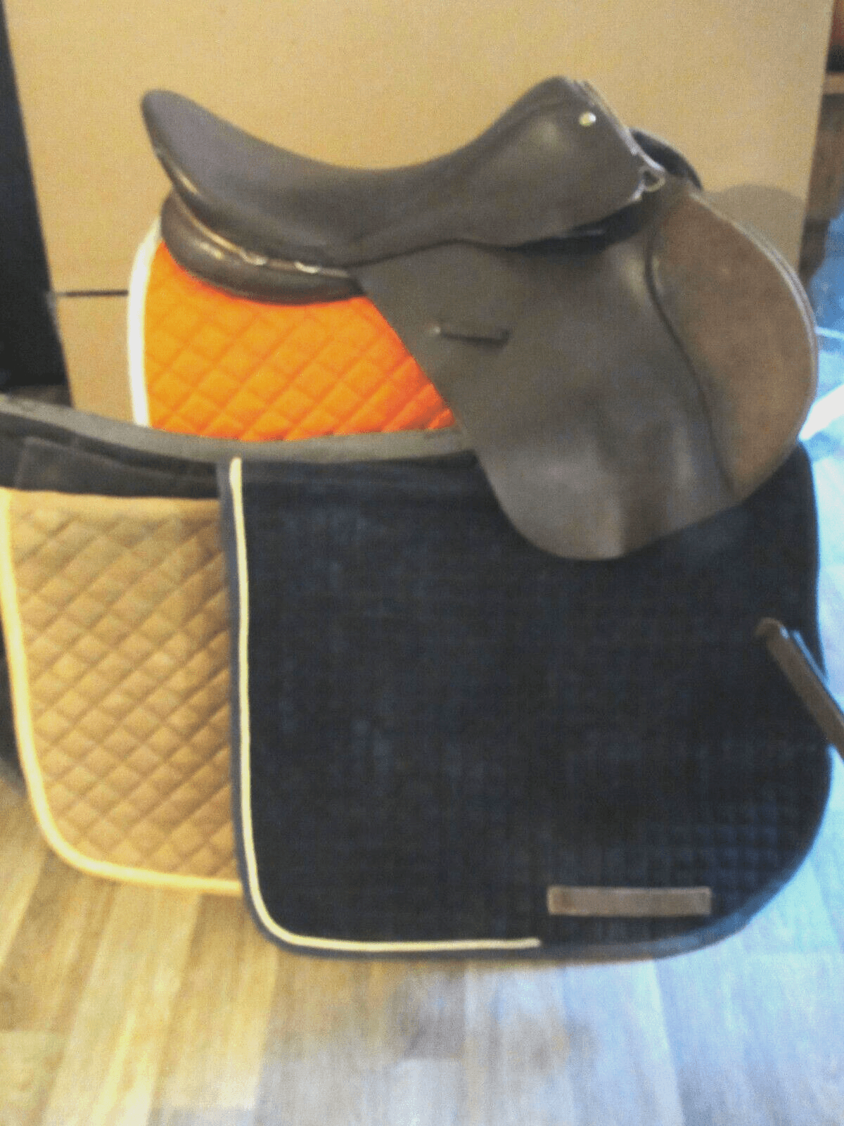 Ainsley Pro National Cross Country Event Saddle 17” Brown w/ 4 Saddle Pads J26M