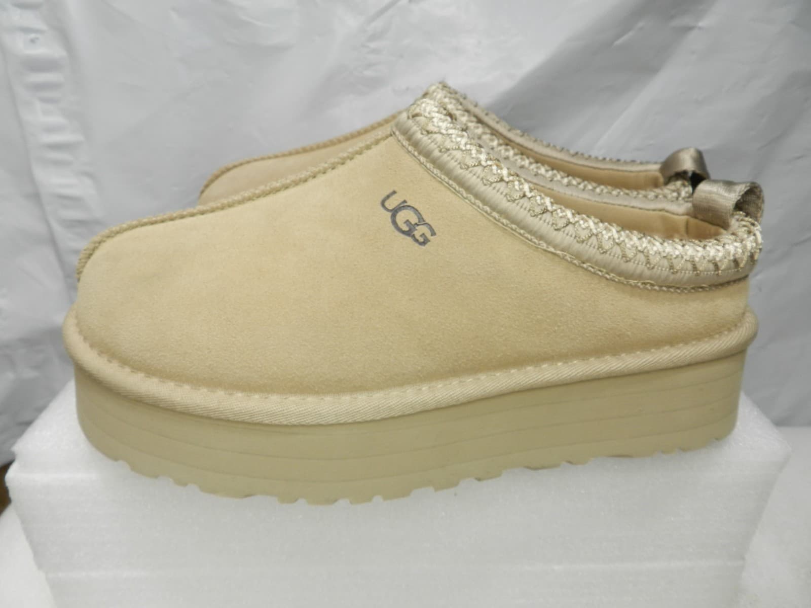 UGG Tazz Sand Platform Womens Shoes 1122553 Slippers Suede Sz 8 US (H30K)