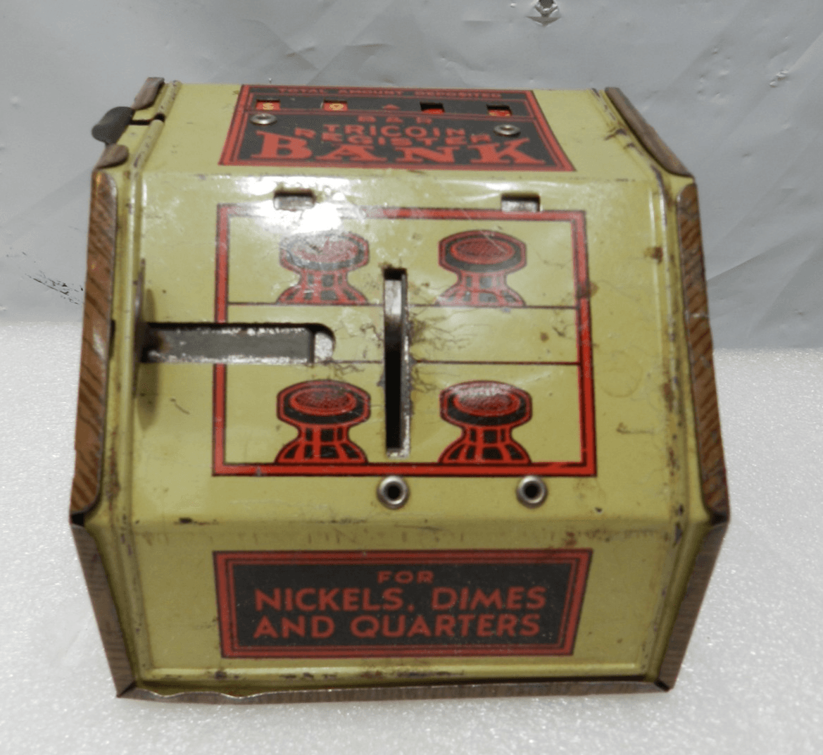 Vintage Tricoin Register Bank Tin Savings Band (H25S)