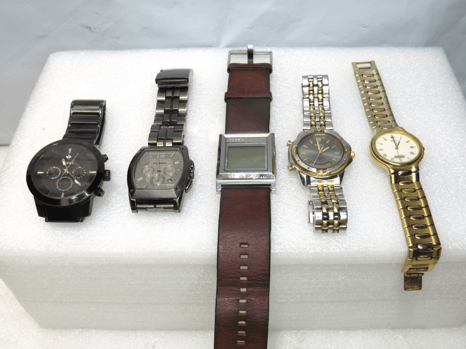 5 Vintage Mens Fossil / Seiko Wrist Watch Lot FS-4531 FS-4251 JR-9304 (i95j)