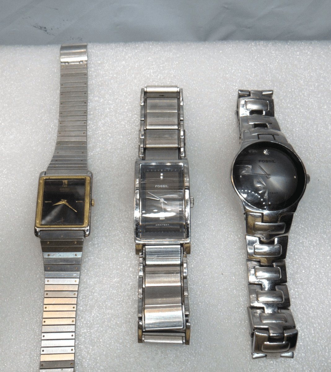 3 Vintage Mens Fossil / Seiko Wrist Watch Lot FS-3028 FS-2984 8620-5140 (i94j)